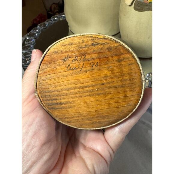 Handcrafted, Vintage Set of 3 Easter Bunnies. Handpainted fabric, wood bases'90 - Picture 5 of 9